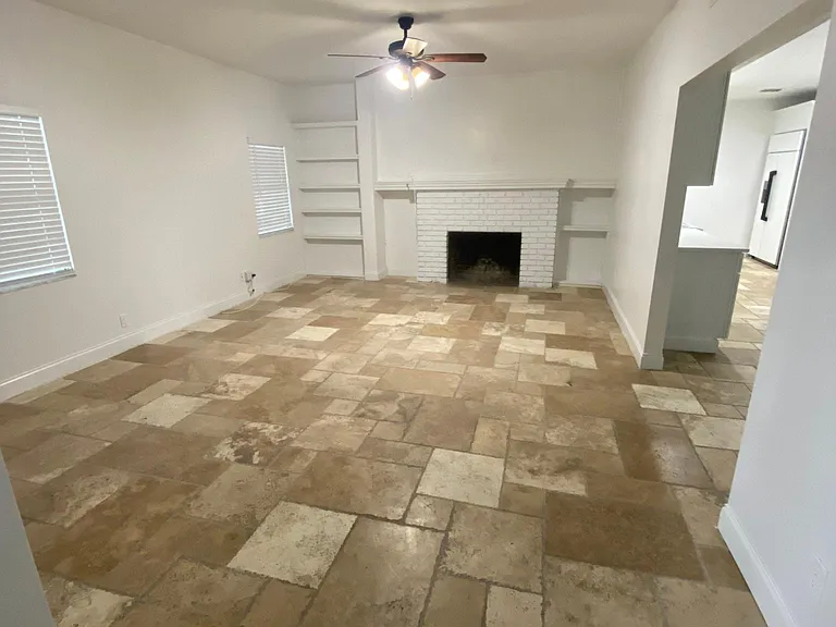 123 E Harding St — Photo 23
