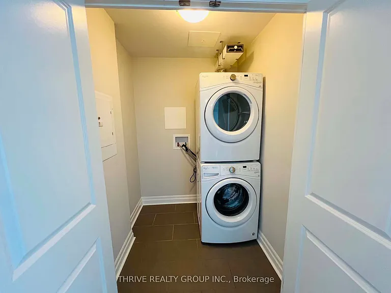 260 Villagewalk Blvd #707 — Photo 14
