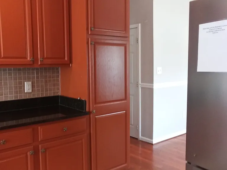403 Saint Dunstans Ct — Photo 10