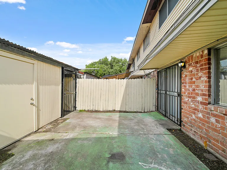13464 Castilian Dr #2 — Photo 20