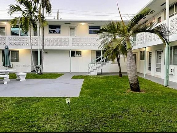 2nd image of 1717 Rodman Street #18