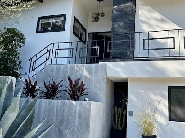 22313 Macfarlane Dr, Woodland Hills, CA 91364