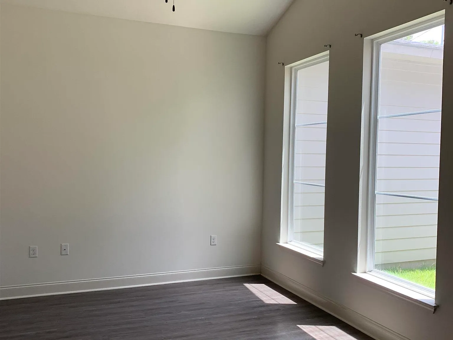3 bed, 1000 sqft, $1,375 — Photo 4