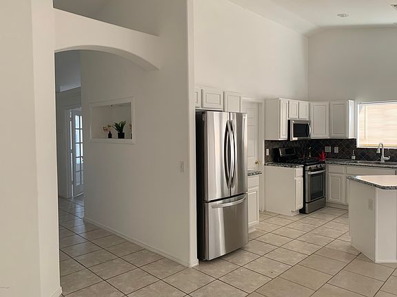 2nd image of 1156 E Avenida Isabela