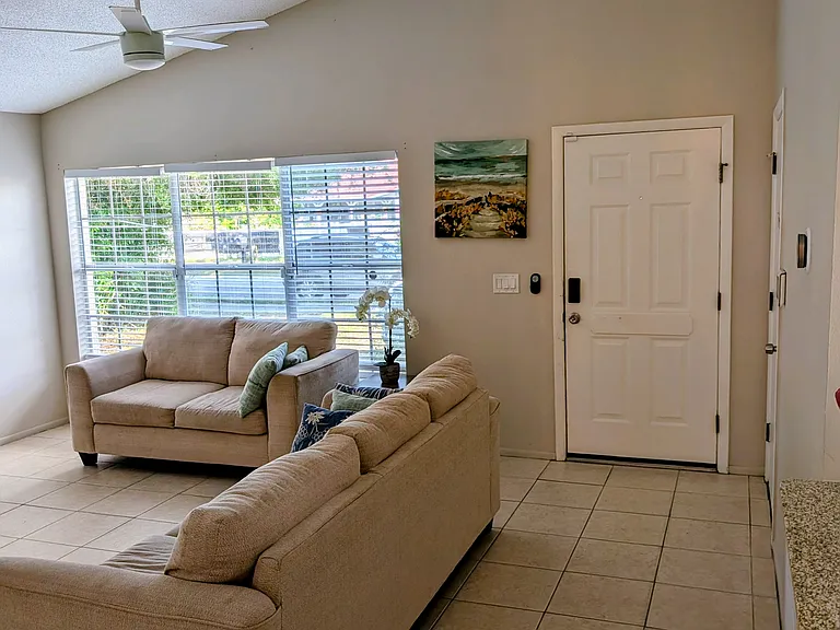 1083 Snead Ave — Photo 5