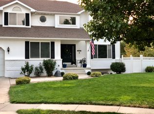 9916 S Heavenly Cir, South Jordan, UT 84095
