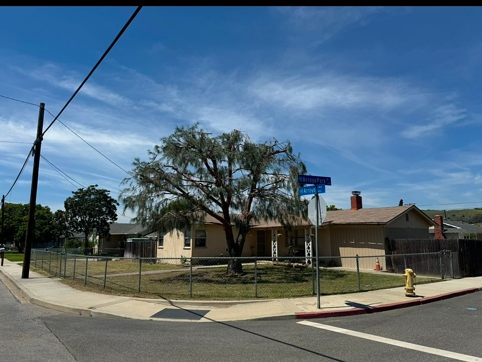 1st image of 1423 Arroyo Ave
