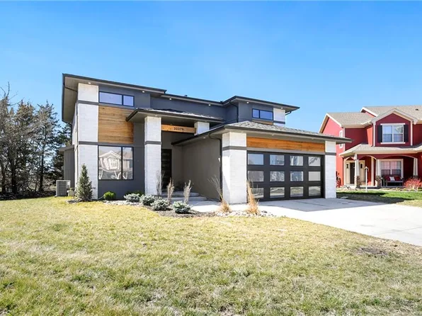 32375 W 166th St, Gardner, KS 66030
