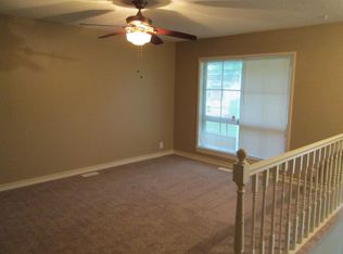 18910 E Arrowhead Ct, Independence, MO 64056