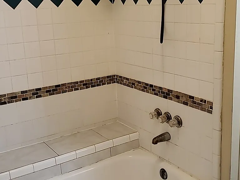 2625 Isabella Ave — Photo 7