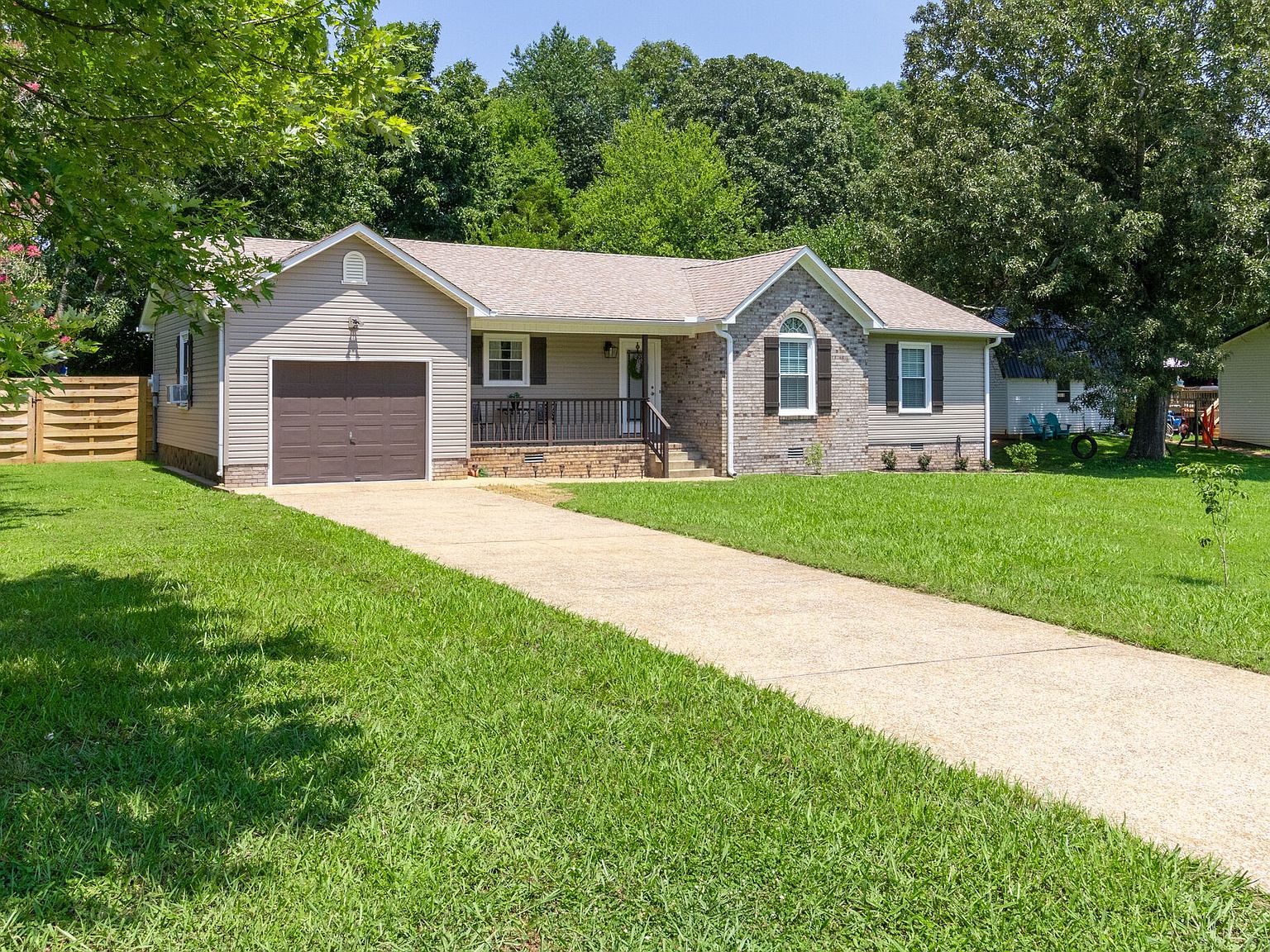 1702 Briarwood Dr, Lawrenceburg, TN 38464 MLS 2555663 Zillow