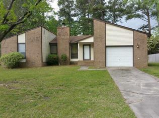 1003 Pine Valley Rd, Jacksonville, NC 28546