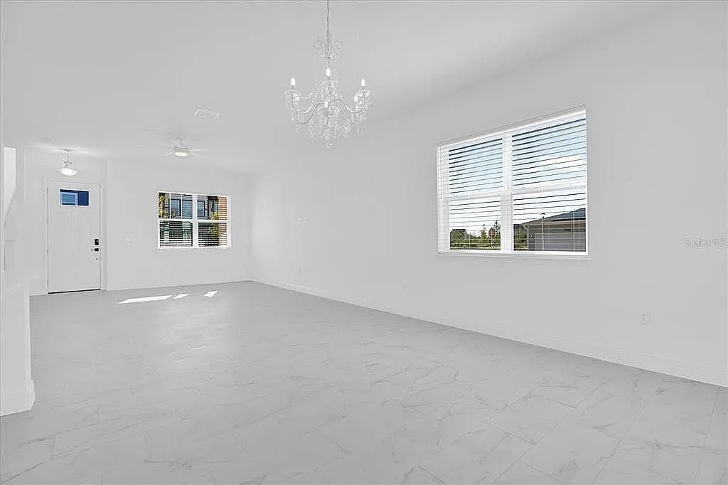 3 bed, 2.5 bath, 1789 sqft, $2,500 — Photo 3