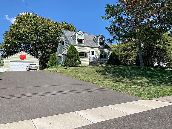 5th image of 75 Housatonic Ave