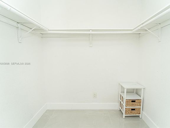 5th image of 2260 Charleston St #1