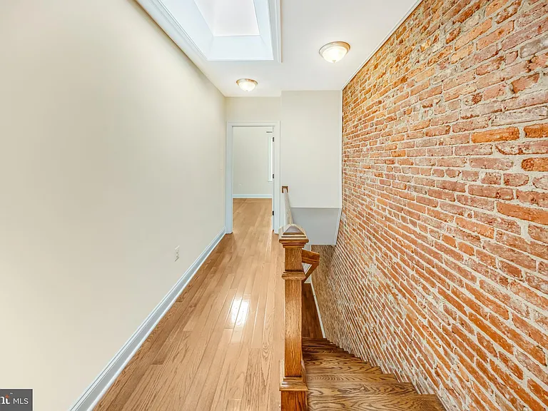1505 Spring Pl NW — Photo 13