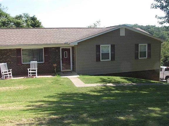 2nd image of 3295 Naomi Dr