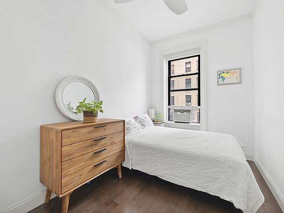 5th image of 332 W 101st St APT 4F