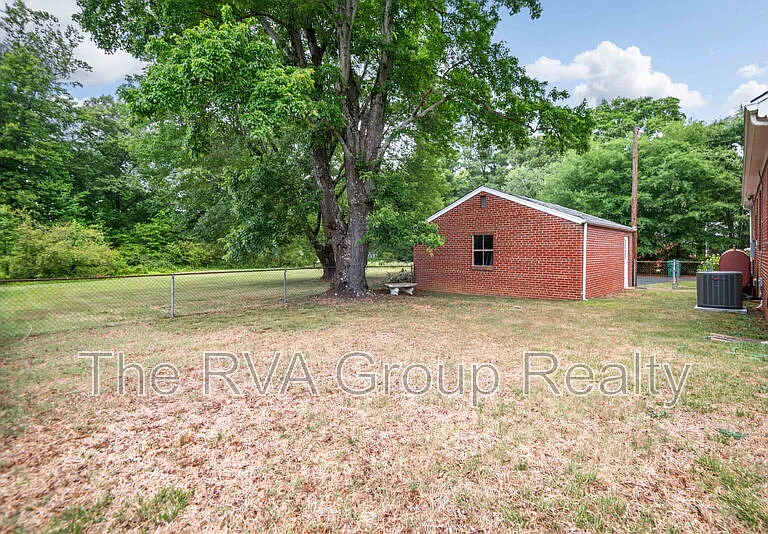 10530 Lambeth Rd — Photo 42