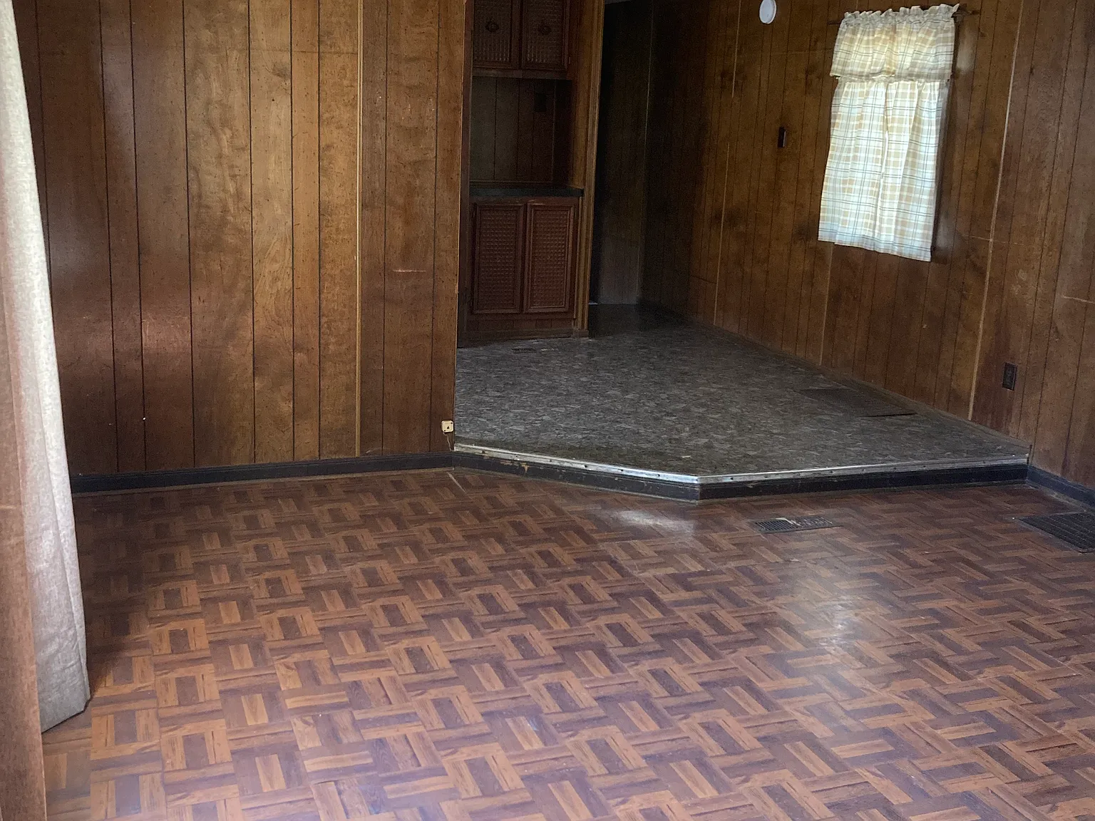3 bed, 1400 sqft, $840 — Photo 3