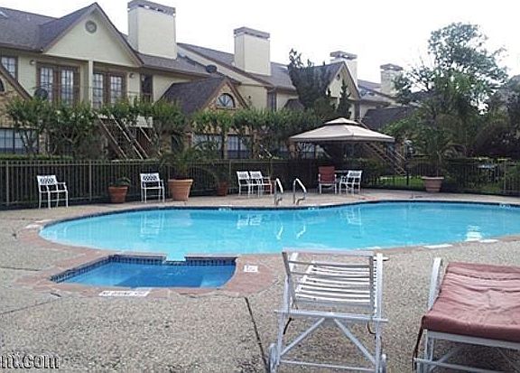 Community pool