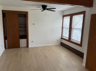 24 Perkins Ave APT 7, Narragansett, RI 02882