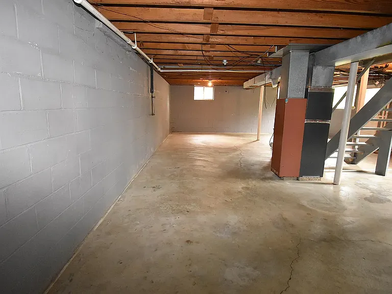433 Anniston Dr — Photo 15
