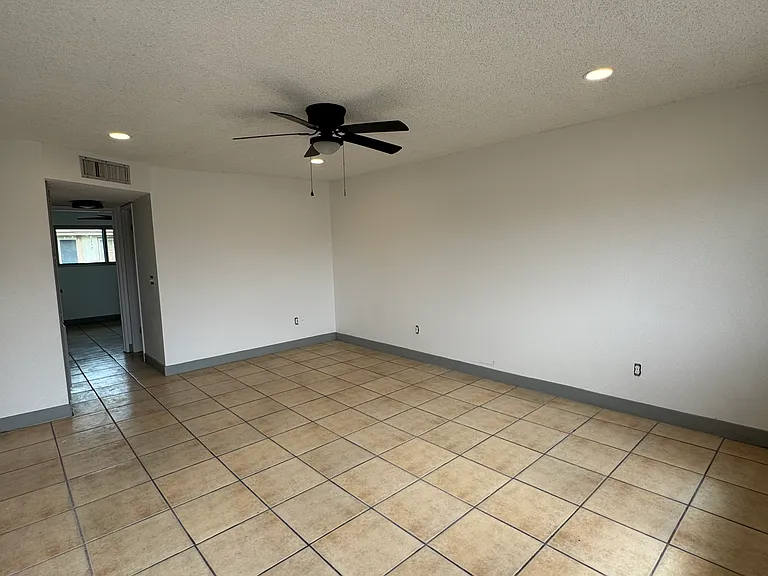 8130 N 33rd Dr #4 — Photo 7