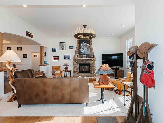 3rd image of 3755 Grand Mesa Dr