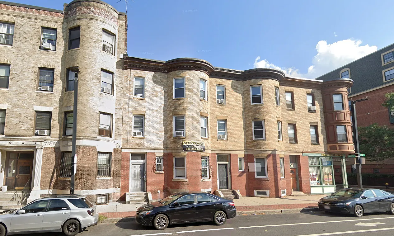 2 bed, 1.5 bath, 9999 sqft, $4,000 — Photo 1