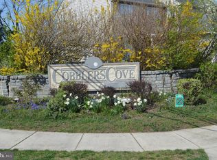25 Harvest Ln, Sicklerville, NJ 08081