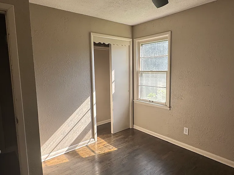 4812 Cleveland Ave — Photo 6