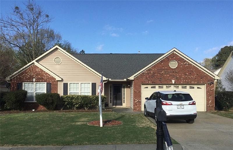 2nd image of 723 Bartow Dr