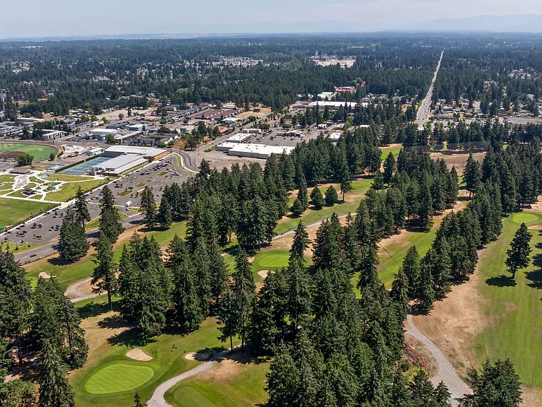 Palisades Apartments is located near Lake Spanaway Golf Course, Sprinker Recreation Center, and abundant outdoor recreation.