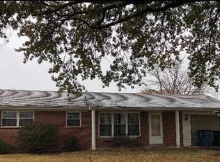 9601 Montbrook Dr, Saint Louis, MO 63123