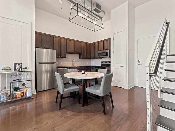 4th image of 333 E Boyd Dr #26