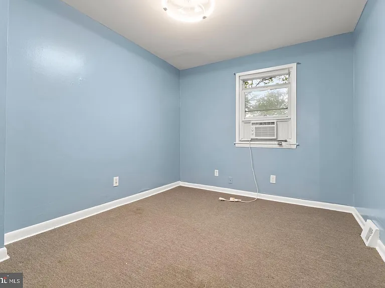 1225 Diamond St — Photo 9