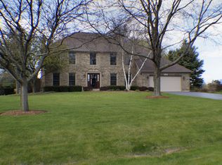 7N698 Fielding Ct, St Charles, IL 60175