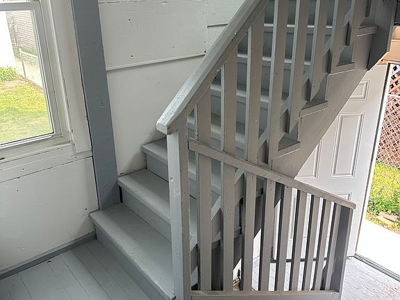 5th image of 1108 Lathrop Ave APT 2