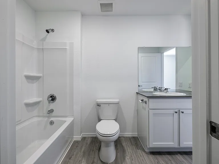 Master Bedroom - Full Bathroom
