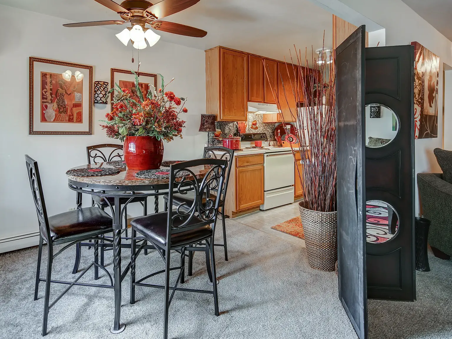 The Concord Apartments — Photo 3