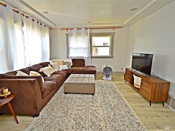 5th image of 4012 S Park Ave