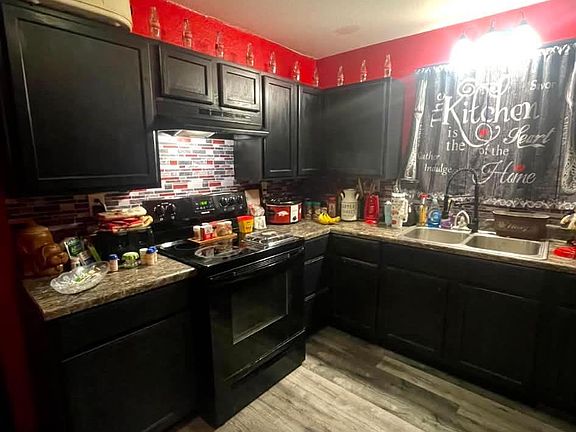 4th image of 221 Greene Rd #507