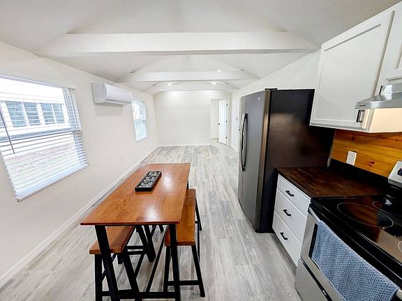4th image of 122 Oakhill View Dr