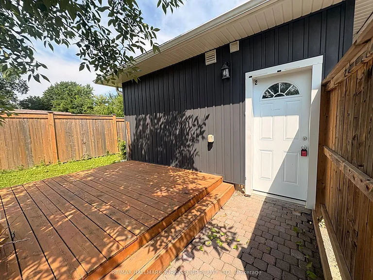 72 Churchill St — Photo 2