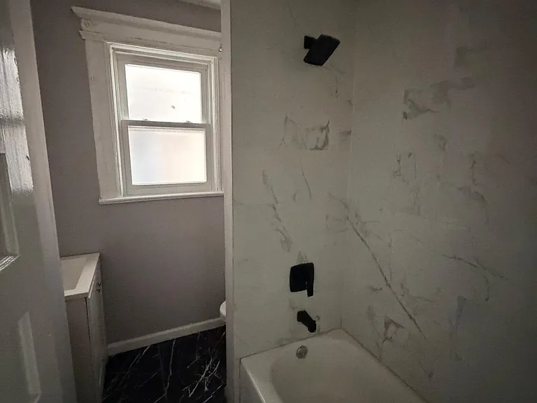 253 Ellis Ave #1A — Photo 3