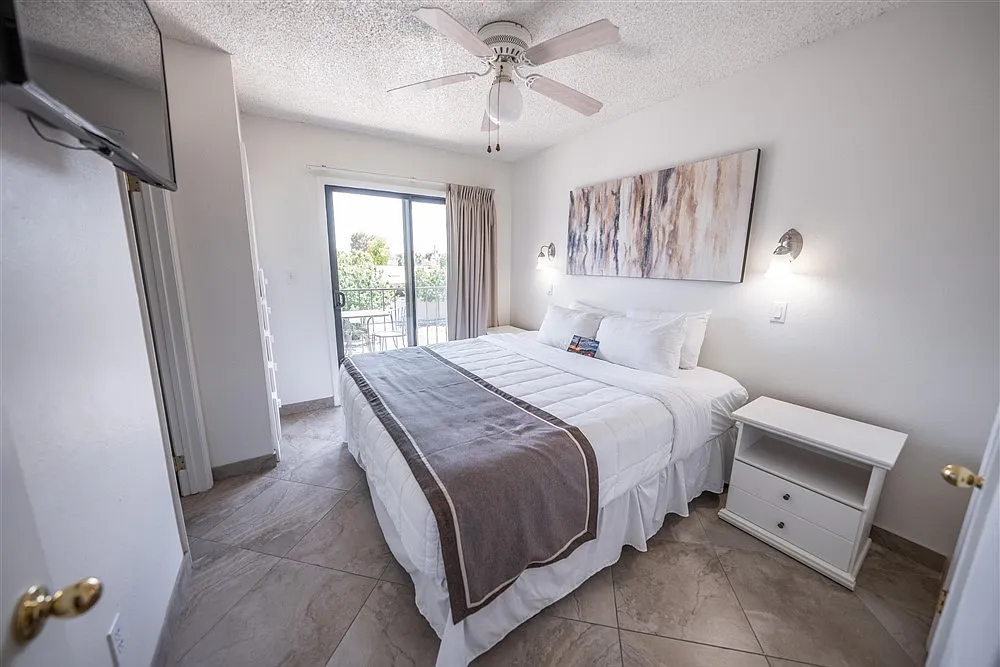 Scottsdale Park Suites — Photo 4