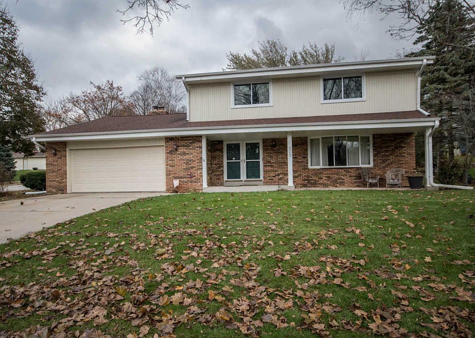 1st image of 603 S University Dr