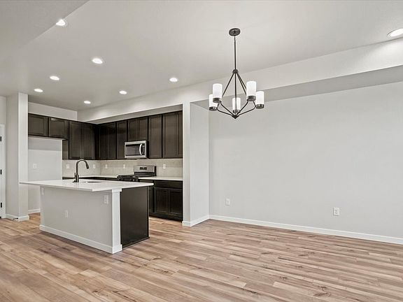 5th image of 2839 E 103rd Dr