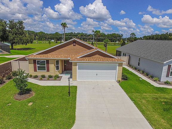 2nd image of 2837 Kestrel St
